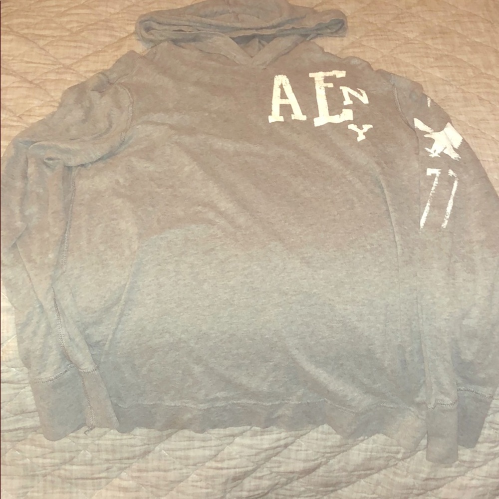 Light weight at American Eagle hoodie in gray